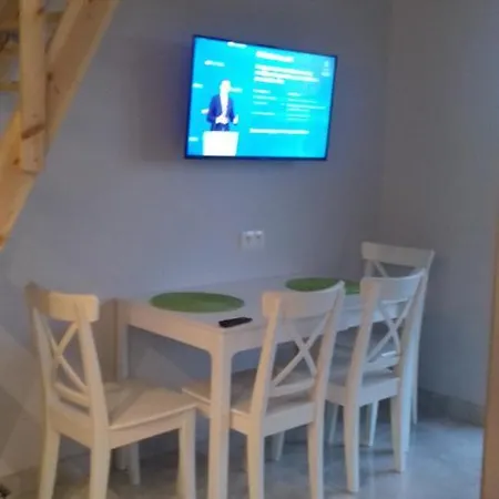 U Basi Quarto em Acomodações Particulares Wola Kalinowska